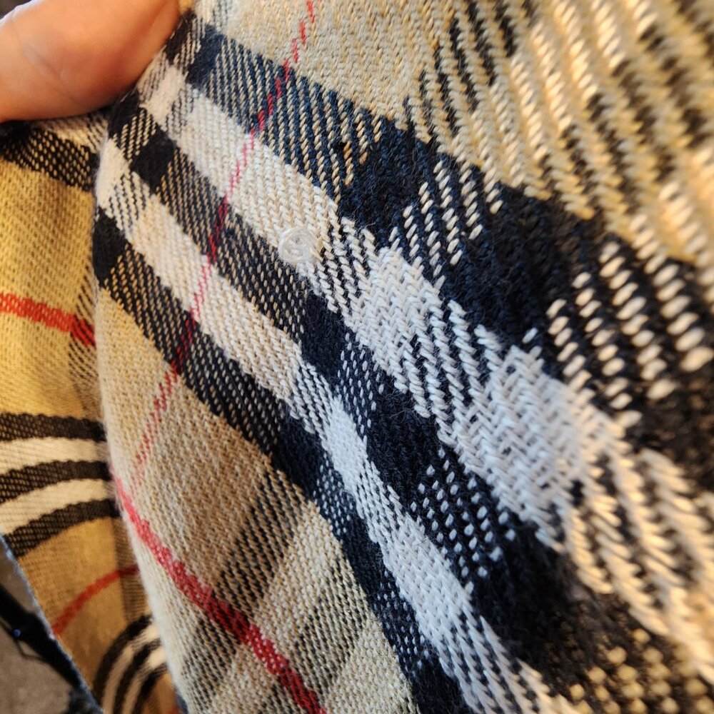 Burberry Scarf - Picture 9 of 11